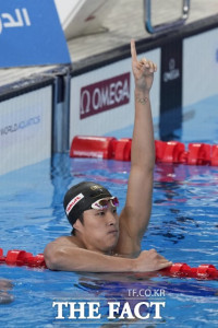 김우민, 축구 아쉬움 날렸다...박태환 이후 세계선수권 자유형 400ｍ 金