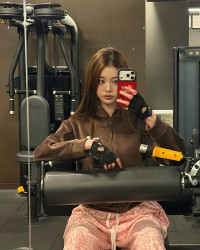아이브 장원영, 이렇게 말랐는데도 꾸준히 관리하네…역시 MZ 워너비 아이콘