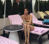 ‘쌍둥이맘’ 한그루, 비키니가 감당 못하는 건강美 ‘부럽다’