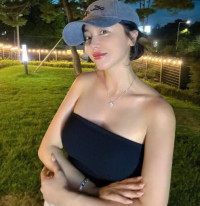 40대 홍진영 근황, 과감히 드러낸 어깨 ‘미모 놀라워’