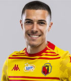 Miki Villar